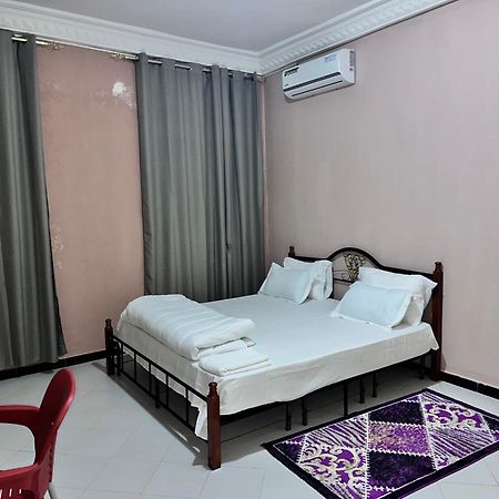 Residences Primis Thies - Appartements Et Chambres Bagian luar foto