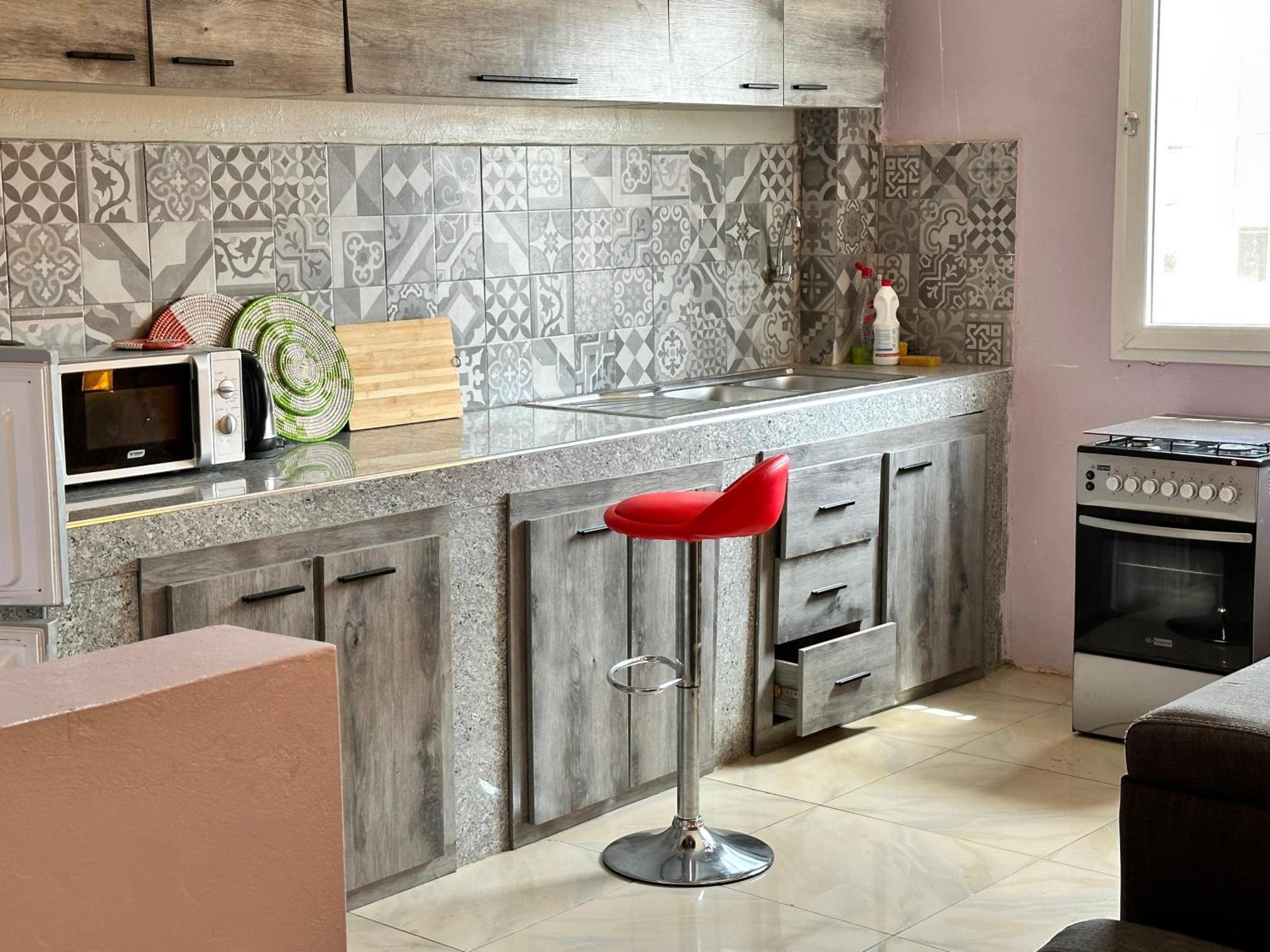 Residences Primis Thies - Appartements Et Chambres Bagian luar foto