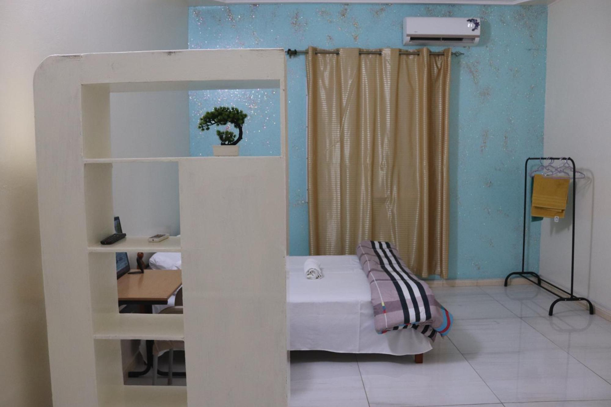 Residences Primis Thies - Appartements Et Chambres Bagian luar foto