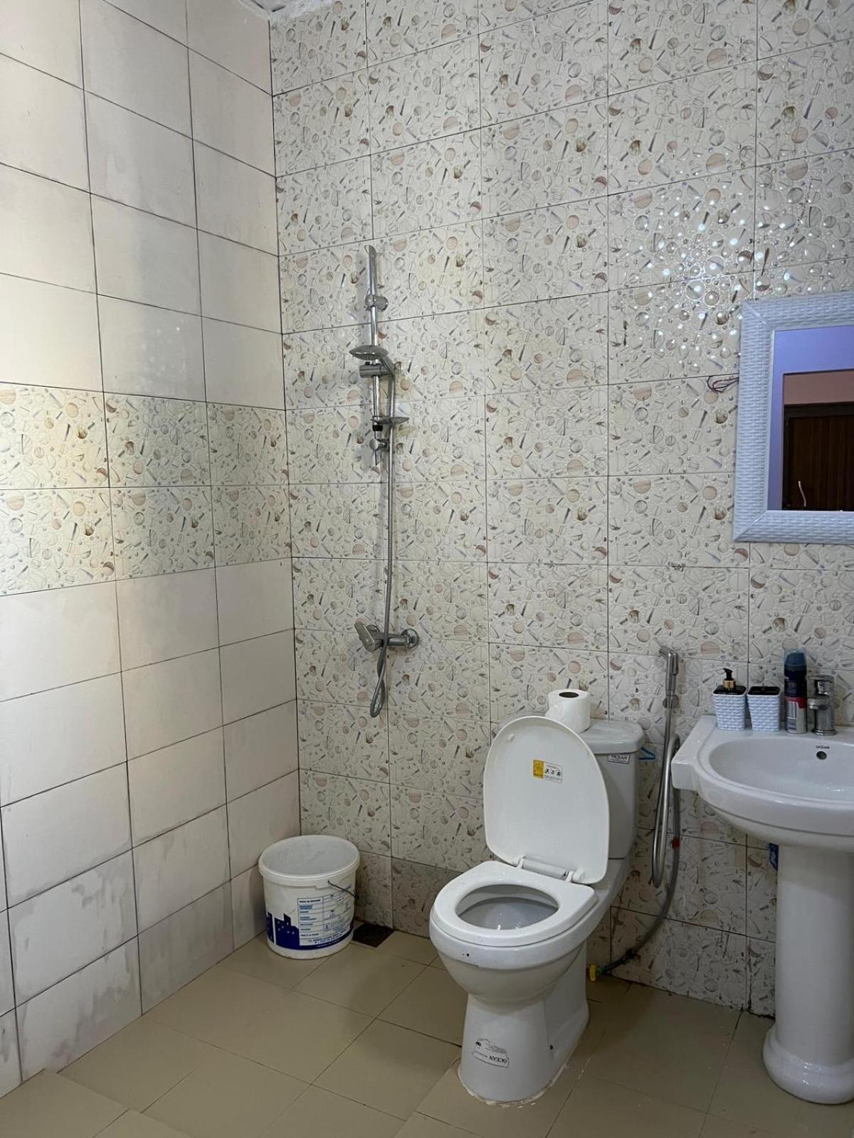 Residences Primis Thies - Appartements Et Chambres Bagian luar foto