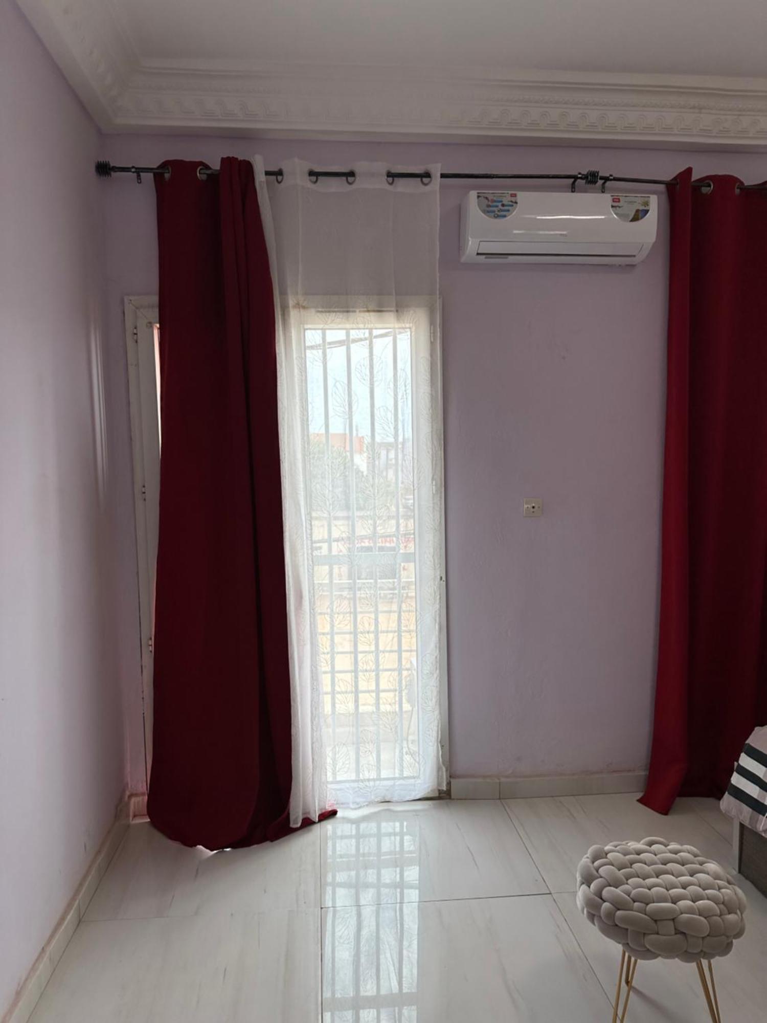 Residences Primis Thies - Appartements Et Chambres Bagian luar foto